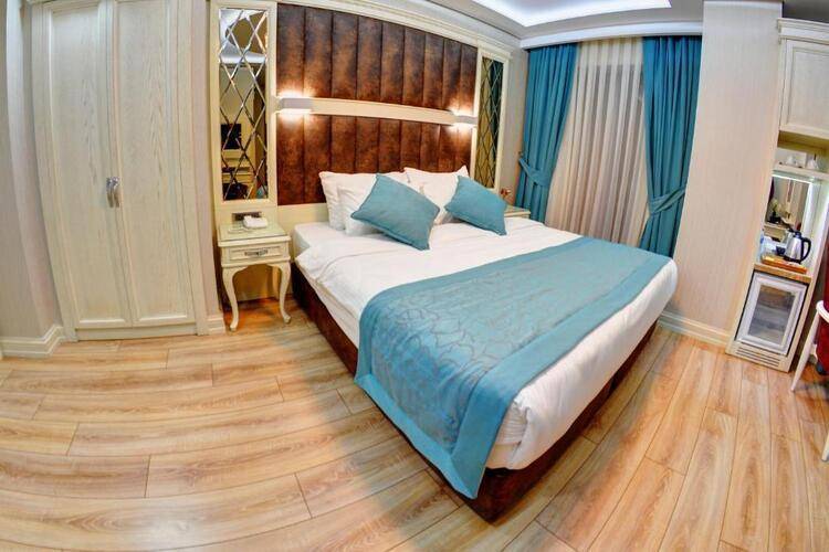 Novel Hotel
