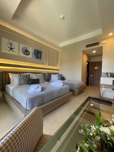 Liu Resorts
