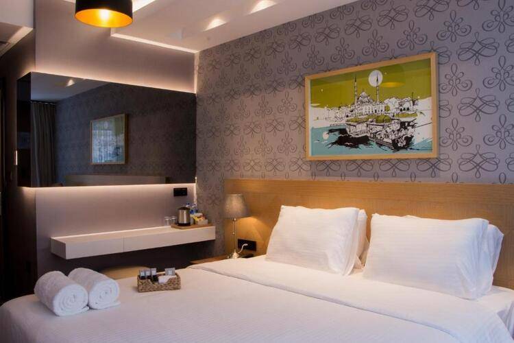 Four-G Hotel