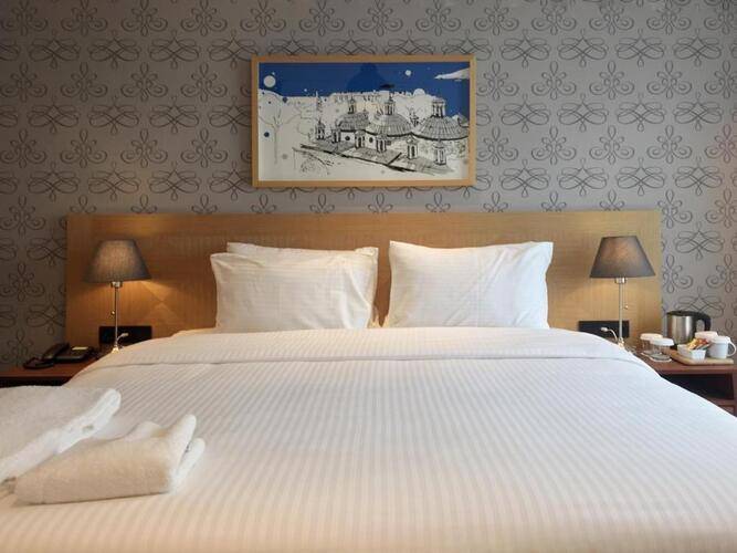 Four-G Hotel