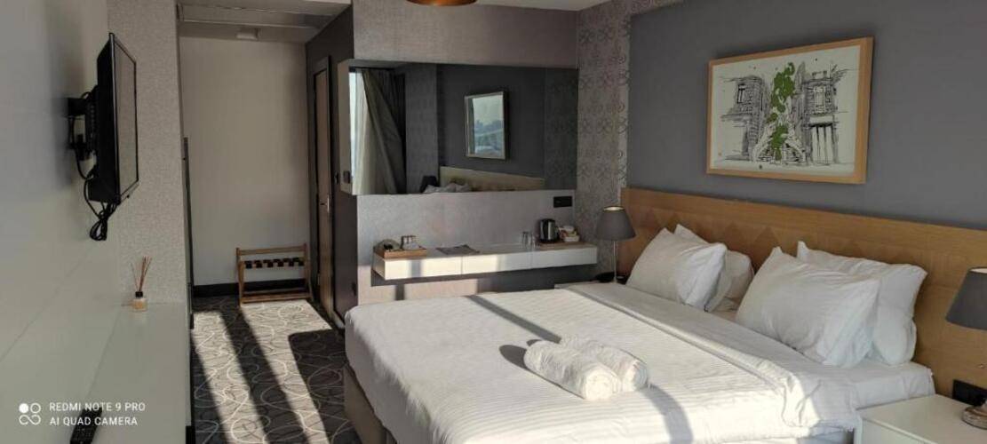 Four-G Hotel