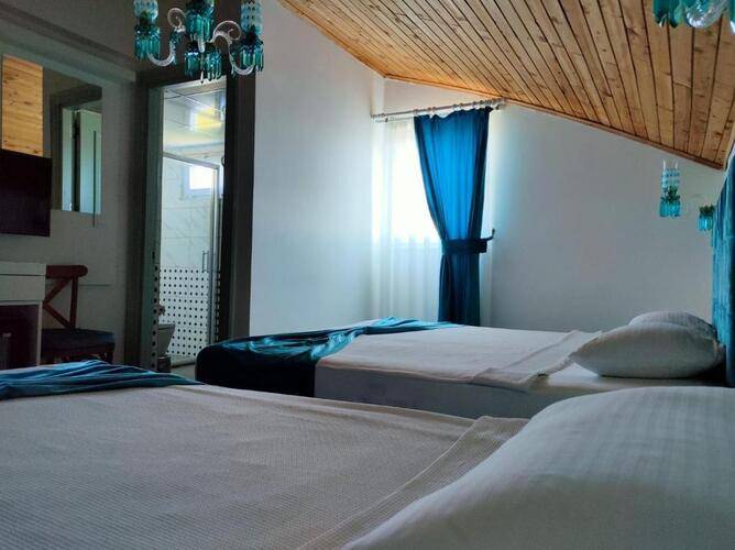 Dam Hotel Lara