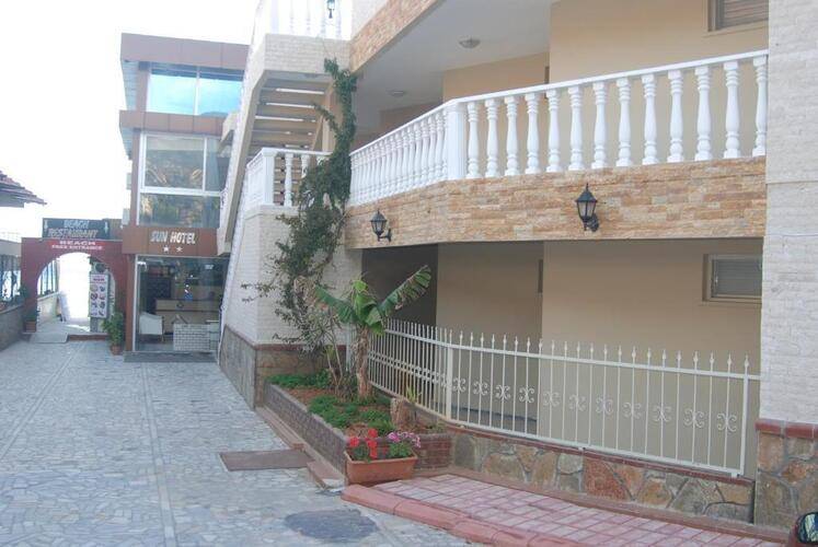 Sun Hotel By En Vie Beach (Adults Only 16+)