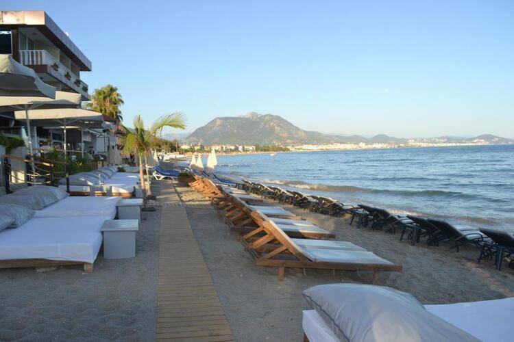 Sun Hotel By En Vie Beach (Adults Only 16+)