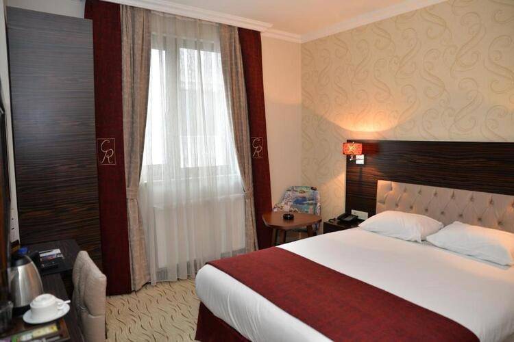 Golden Siyav Hotel