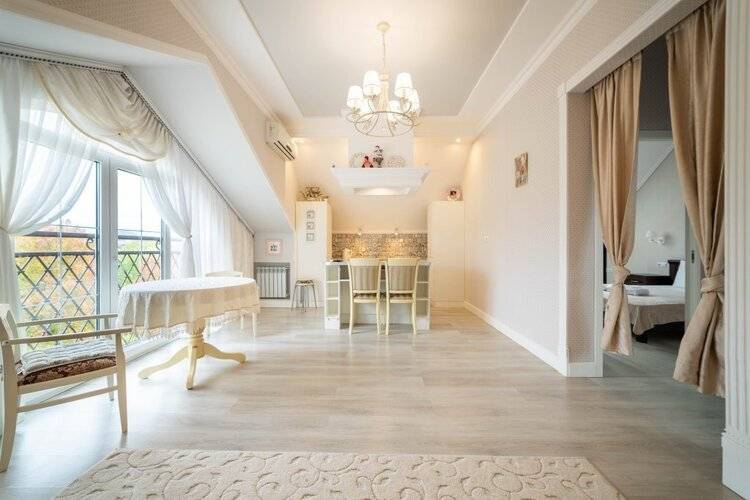 Апартаменты Deluxe Интернациональная 13