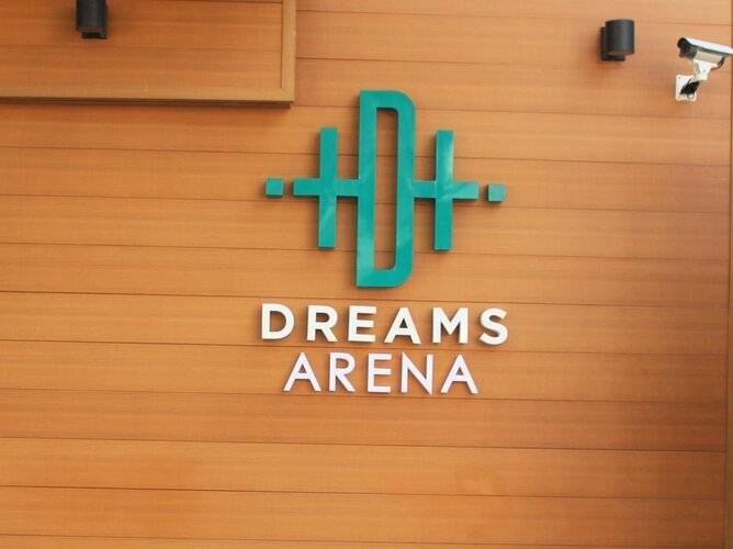 Dreams Grand