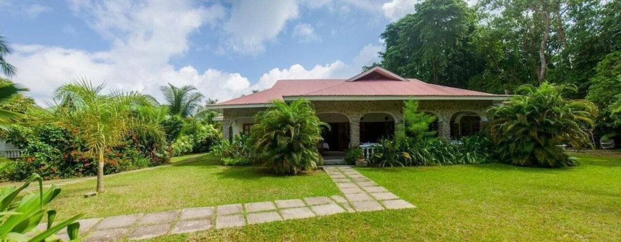 Villa Rafia Guesthouse