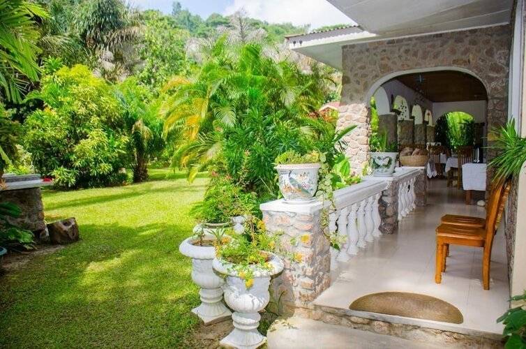Villa Rafia Guesthouse
