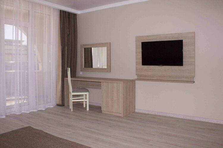 Эмеральдика Family Beach Hotel