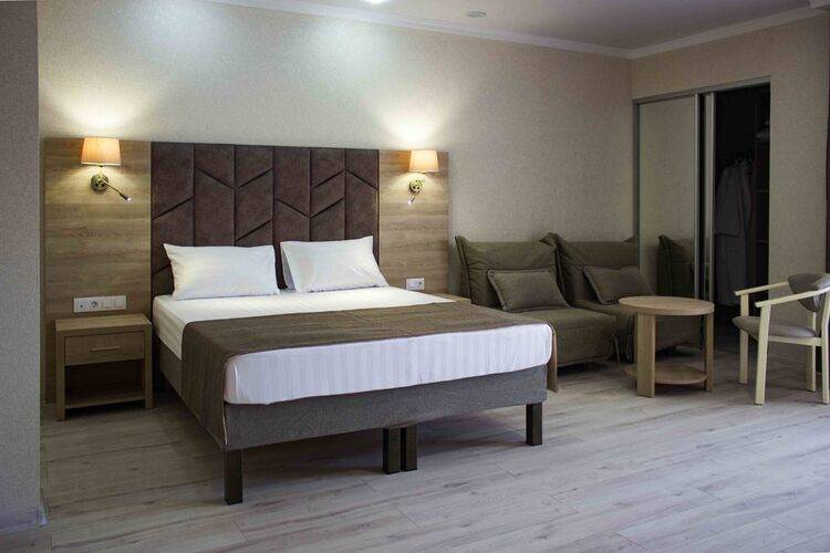 Эмеральдика Family Beach Hotel