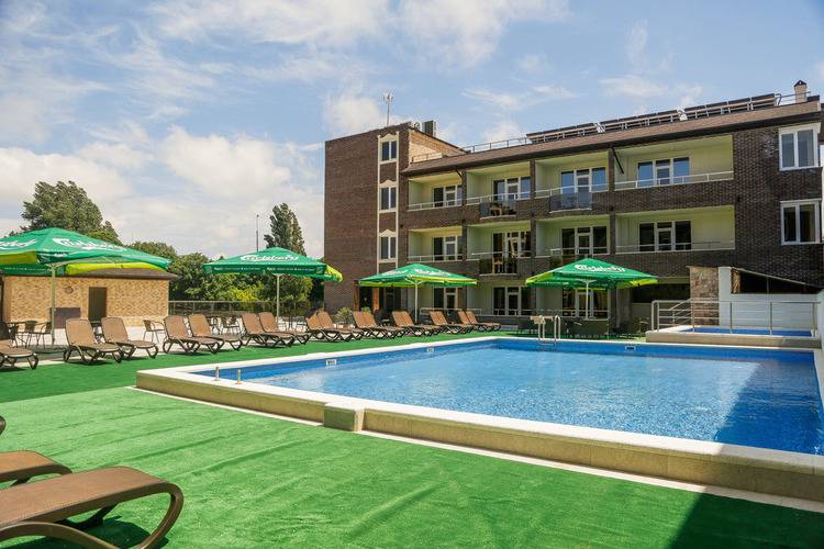 Эмеральдика Family Beach Hotel