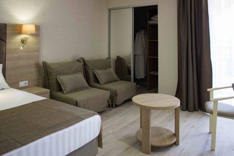 Эмеральдика Family Beach Hotel