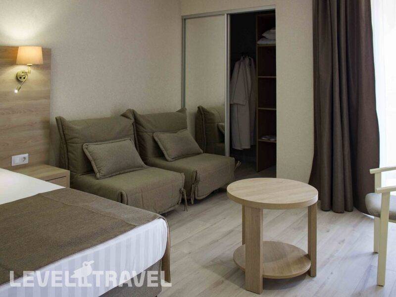 Фотография Эмеральдика Family Beach Hotel