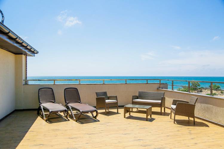 Эмеральдика Family Beach Hotel