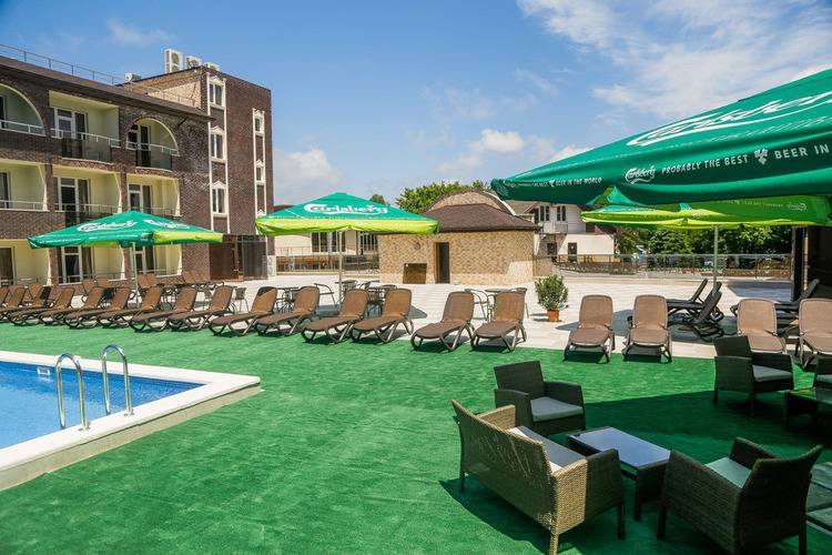 Эмеральдика Family Beach Hotel