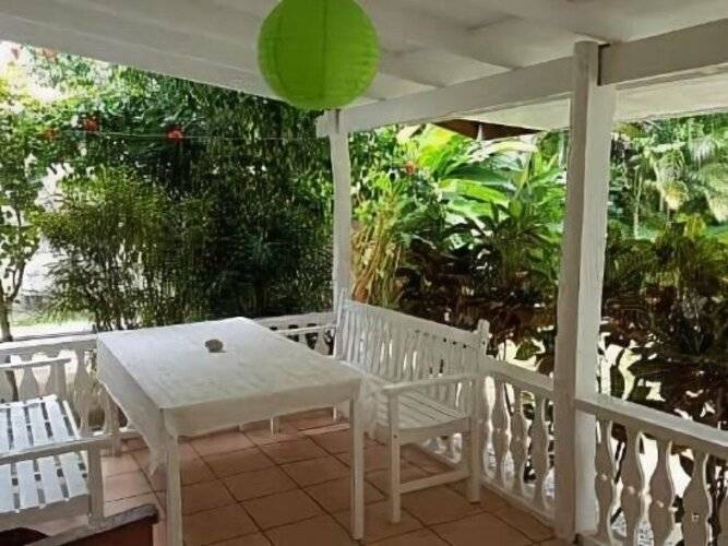 Beau Vallon Bungalows