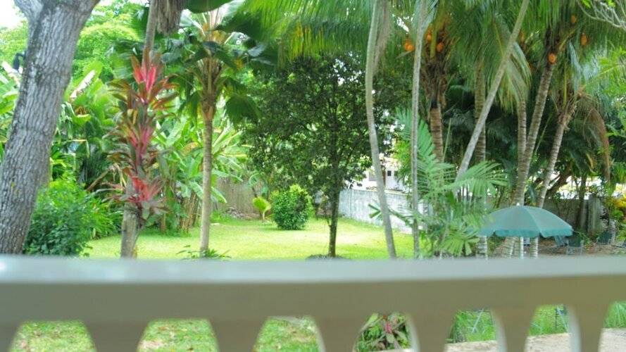 Beau Vallon Bungalows