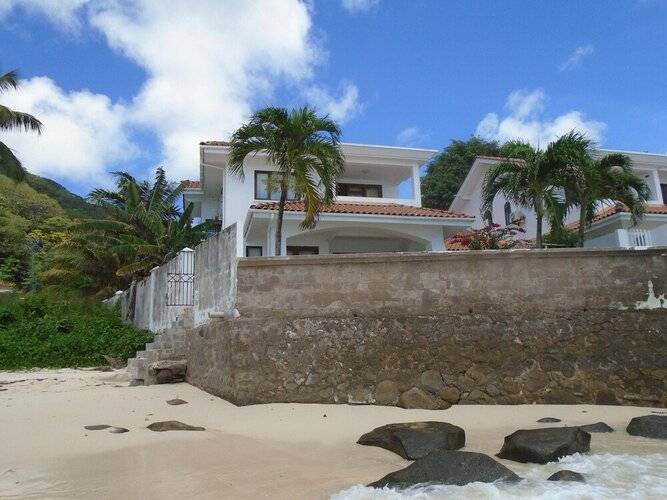 Ocean & Beach View Villa