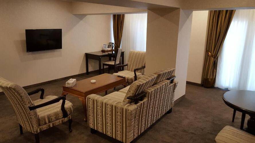 Grand Mir Hotel