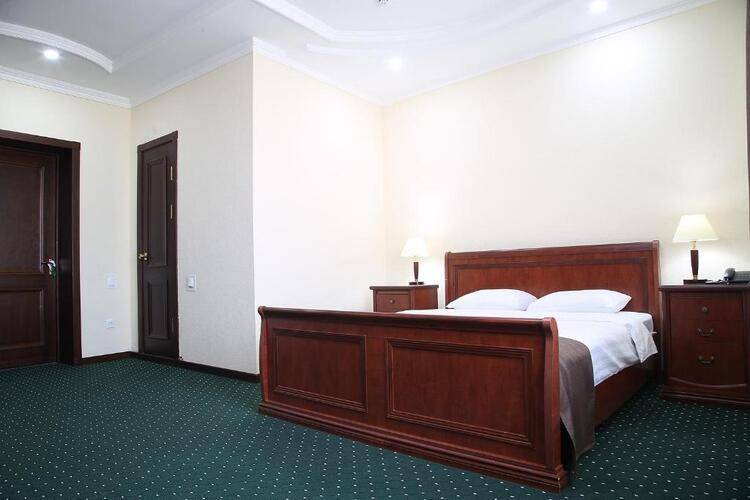 Grand Nur Hotel