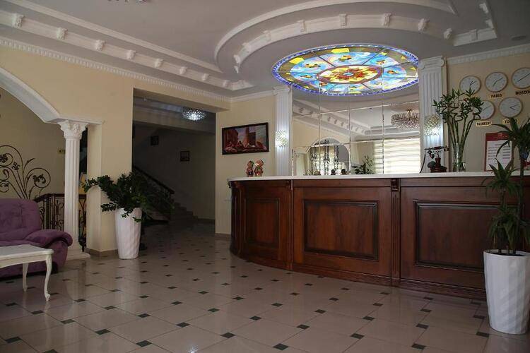 Grand Nur Hotel
