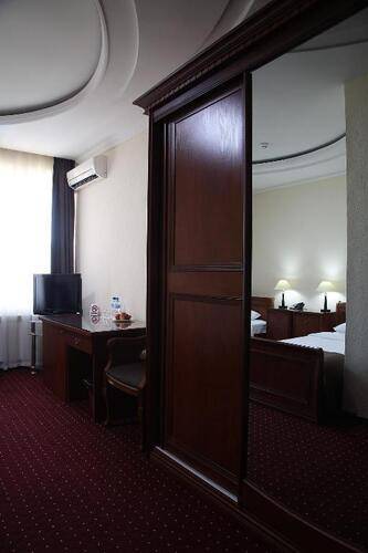 Grand Nur Hotel