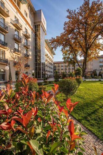 Lotte City Hotel Tashkent Palace