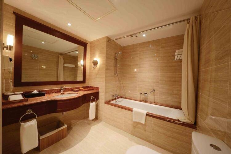 Lotte City Hotel Tashkent Palace