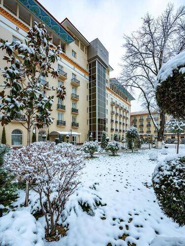 Lotte City Hotel Tashkent Palace