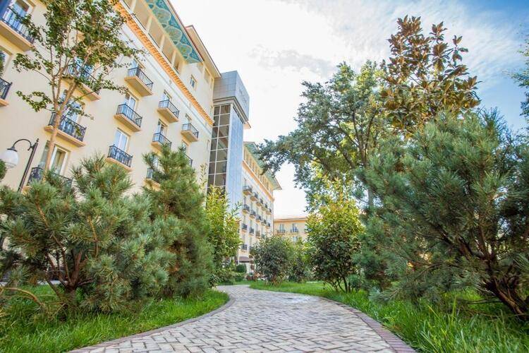 Lotte City Hotel Tashkent Palace