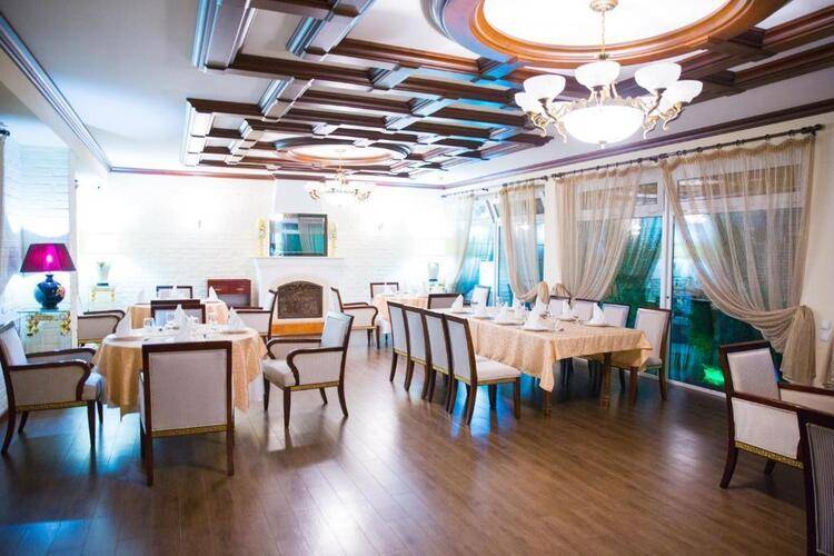 Sharq Hotel