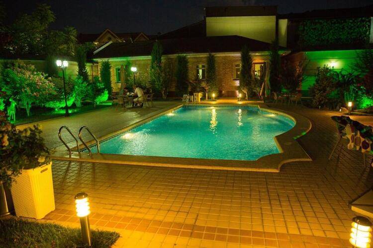 Sharq Hotel