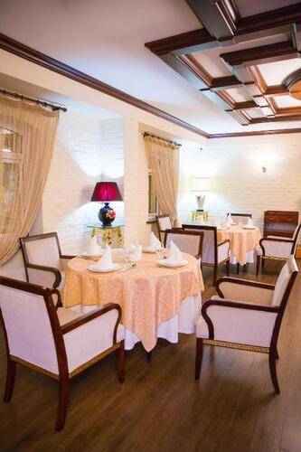 Sharq Hotel