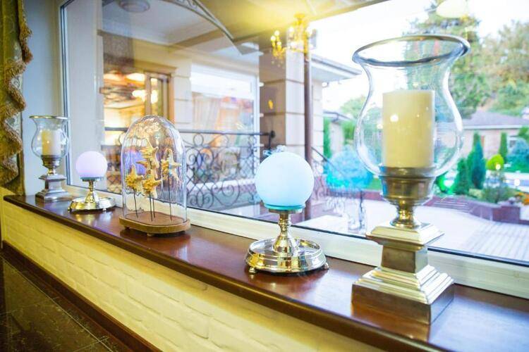 Sharq Hotel