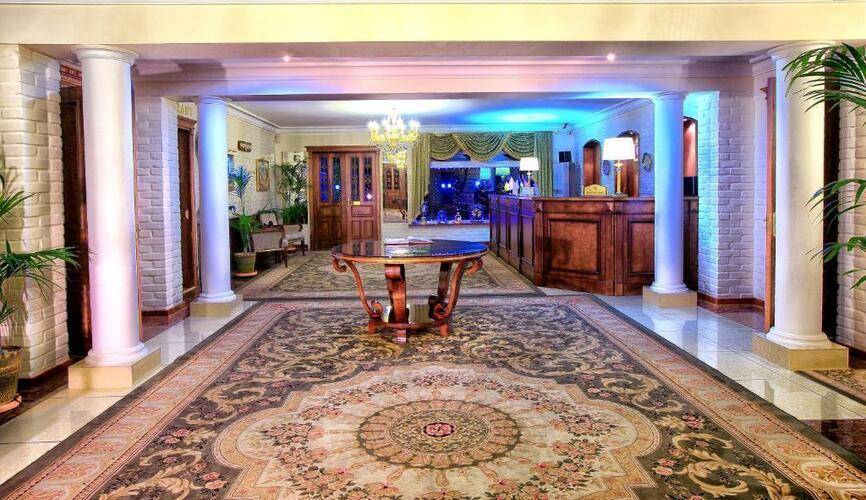 Sharq Hotel
