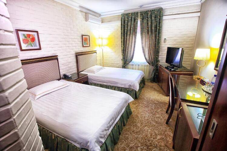 Sharq Hotel
