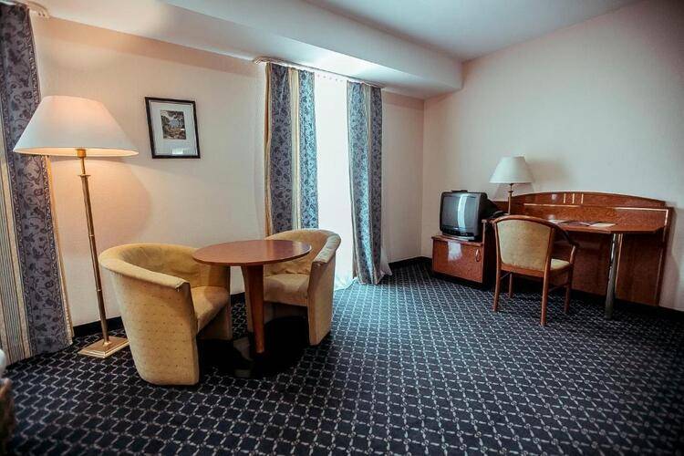 Shodlik Palace Hotel