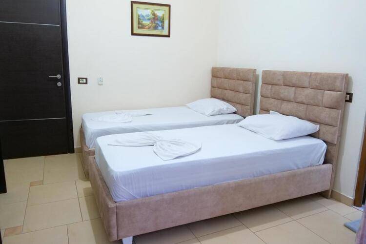 Hotel Rixhi