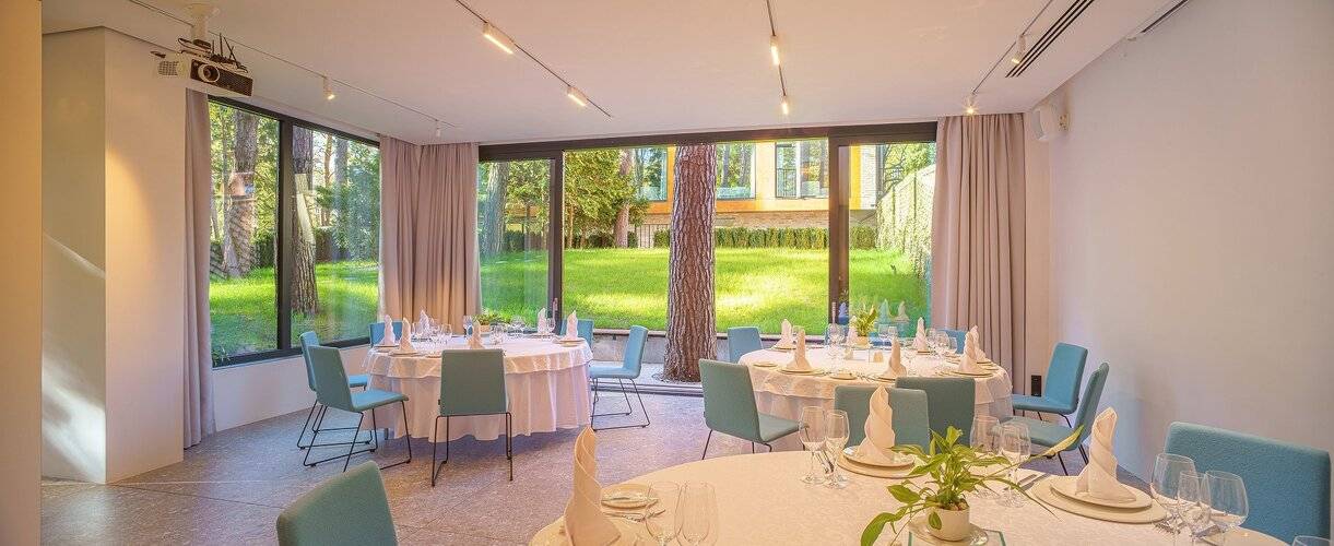 Карманнc - Янтарь Холл (Karmann's Hotel - Yantar Hall)