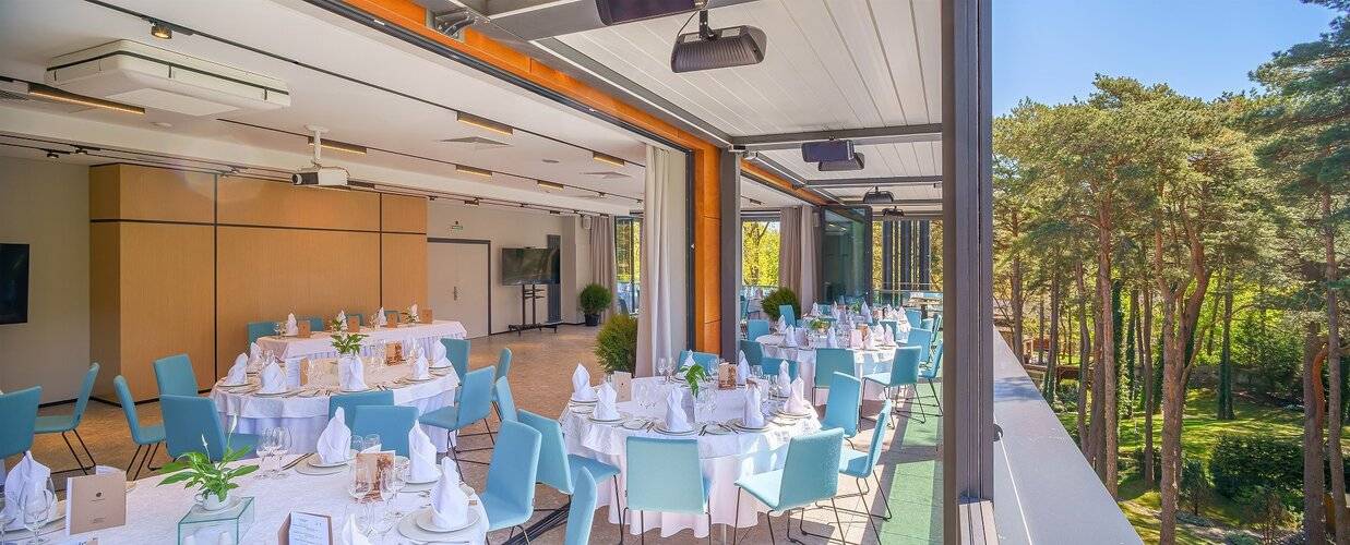 Карманнc - Янтарь Холл (Karmann's Hotel - Yantar Hall)