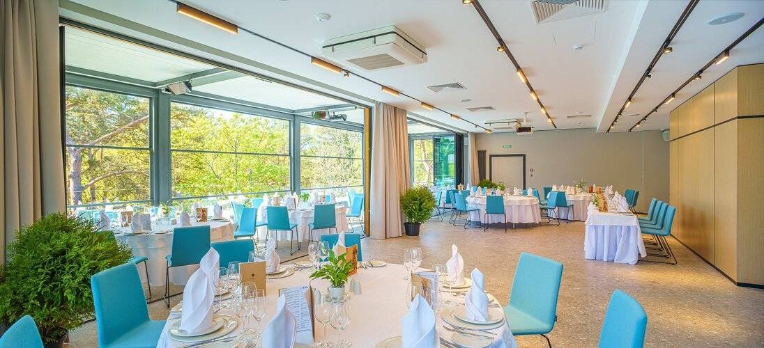 Карманнc - Янтарь Холл (Karmann's Hotel - Yantar Hall)
