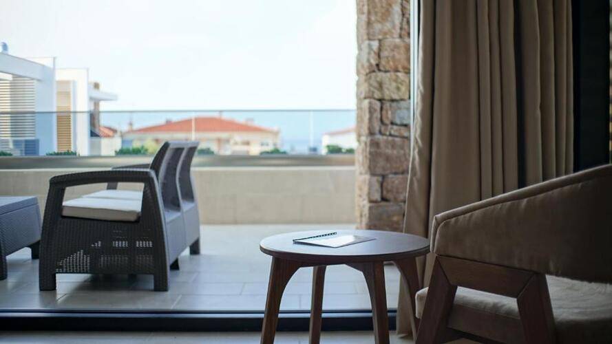 Agnes Deluxe Hotel