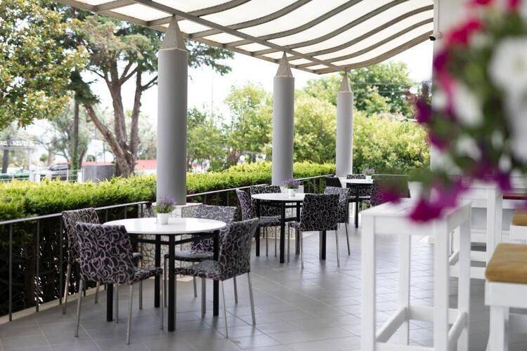 Calma Beach Hotel