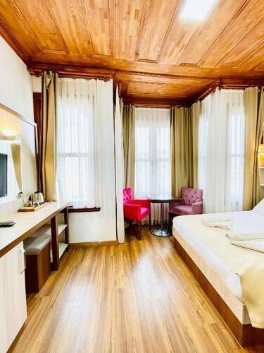 Qonaq Hotel&Suits