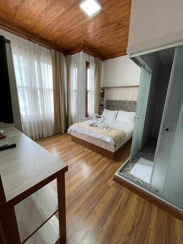 Qonaq Hotel&Suits