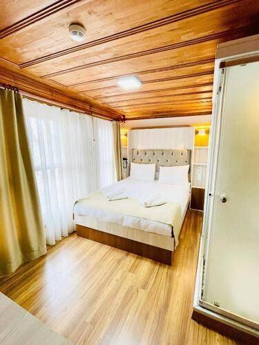 Qonaq Hotel&Suits
