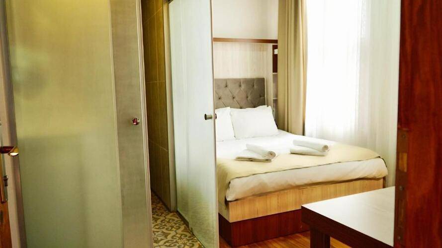 Qonaq Hotel&Suits