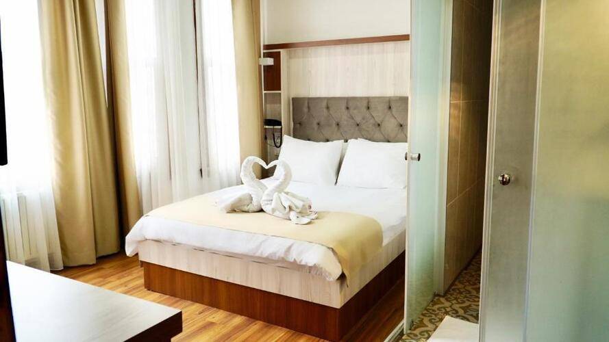 Qonaq Hotel&Suits