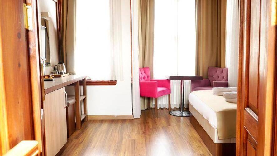 Qonaq Hotel&Suits